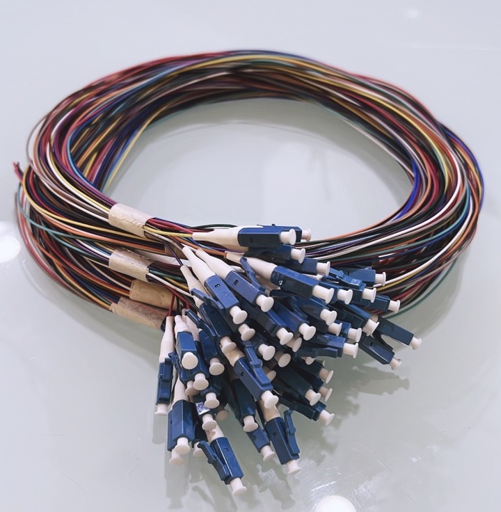 Dây hàn quang LC-UPC Pigtail Simplex LC